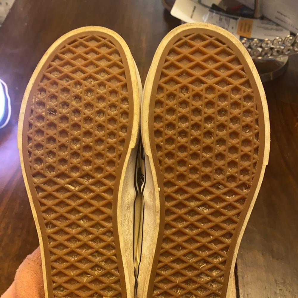 Vans - Picture 2 of 2